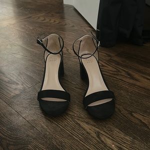 Women’s Black/Nude Heels (a new day)